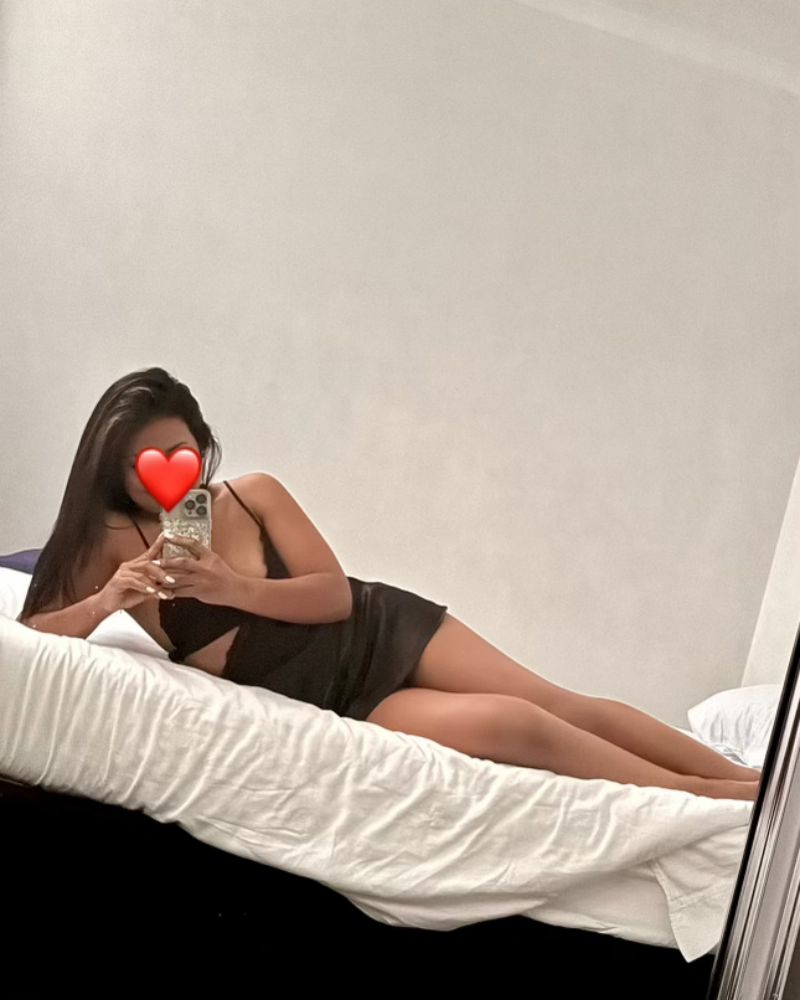 Nadia 4 Nadia